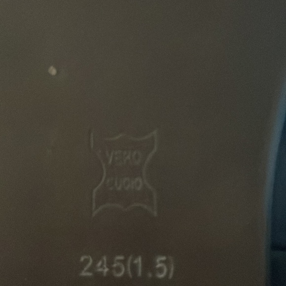 Beautiful shoes size 7.5 - Picture 7 of 7